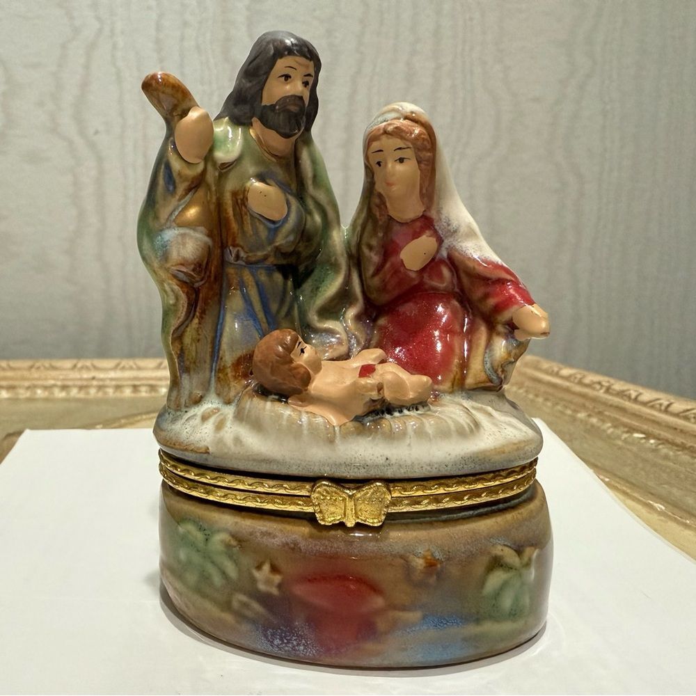 Vintage Hinged Nativity Trinket Box Mary Joseph Baby Jesus Christmas